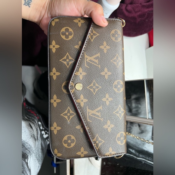 LV M81896
Félicie Pochette - Picture 1 of 6